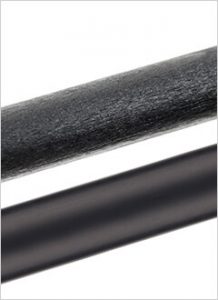 Detalle lápiz negro lacado transparente y negro mate
