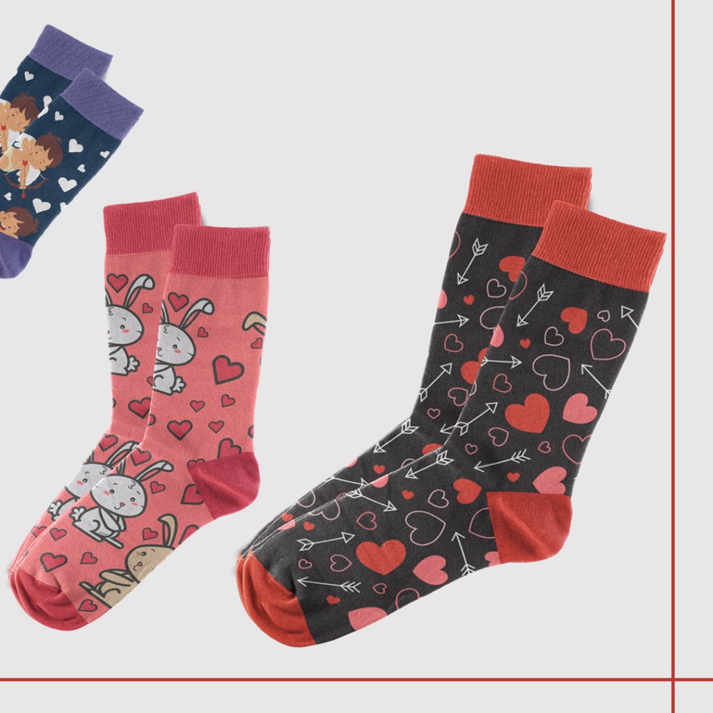 Celebra la estación del amor con calcetines personalizados