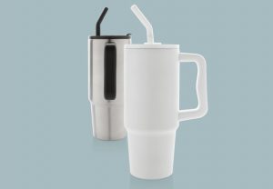 Se adapta a los portavasos de coche más comunes