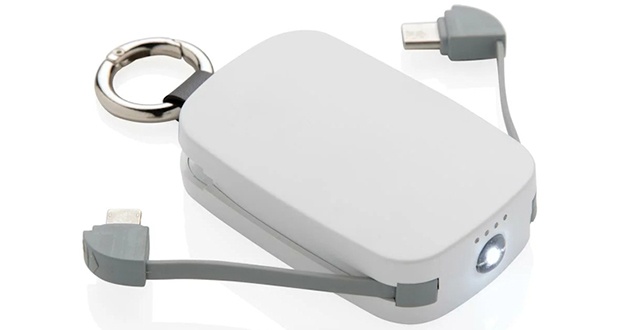 Mini Power Bank llavero con cables incluidos y linterna - Imprescindible en su bolsillo