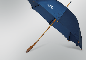 Paraguas y ropa de lluvia