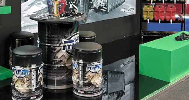 Prolongar la vida útil de los envases de barril con mesas personalizadas con tu marca